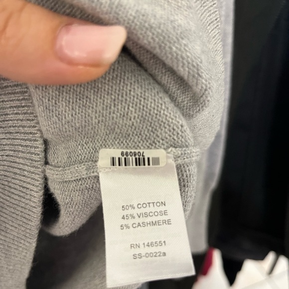 Off the shoulder grey sweater - Picture 3 of 3